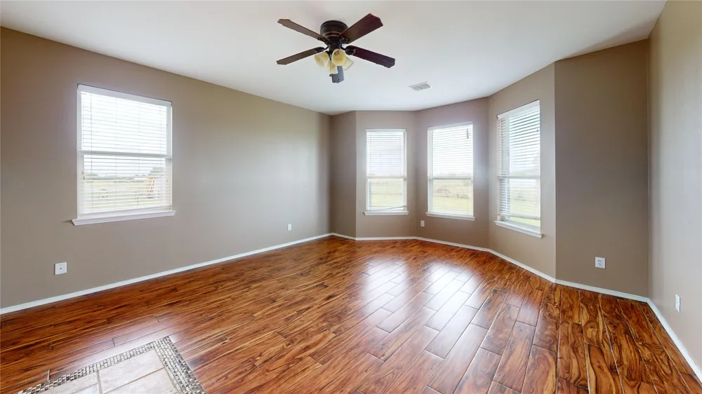 6080 County Road 939 Nevada, TX 75173