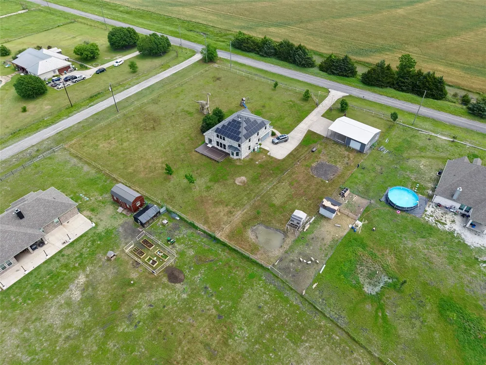 6080 County Road 939 Nevada, TX 75173