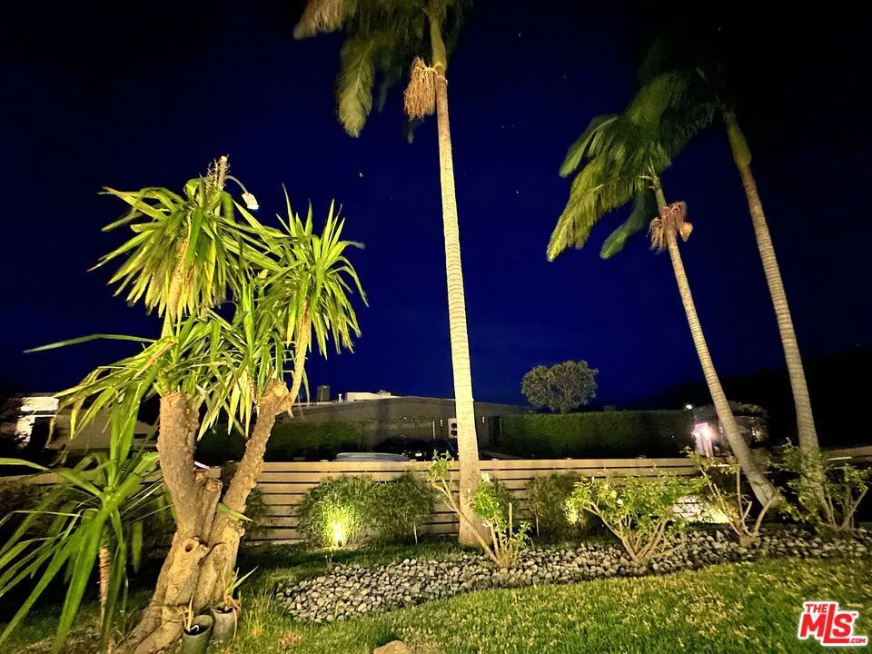 1341 Charmel Place Pacific Palisades, CA 90272