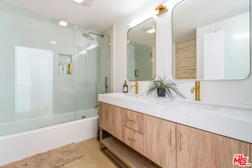 1341 Charmel Place Pacific Palisades, CA 90272