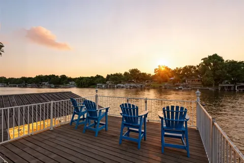 2546 Williams Lakeshore