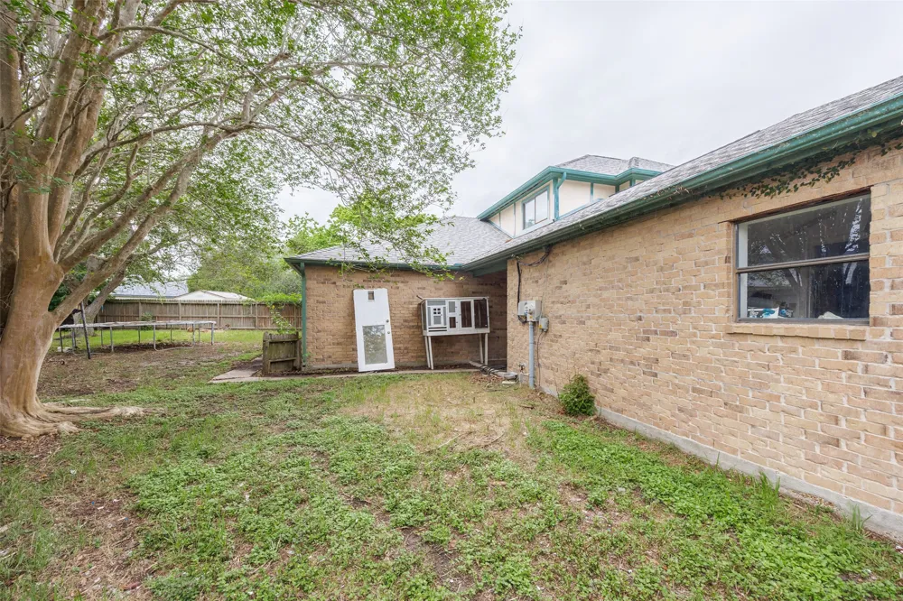 320 Long Pointe Drive Portland, TX 78374