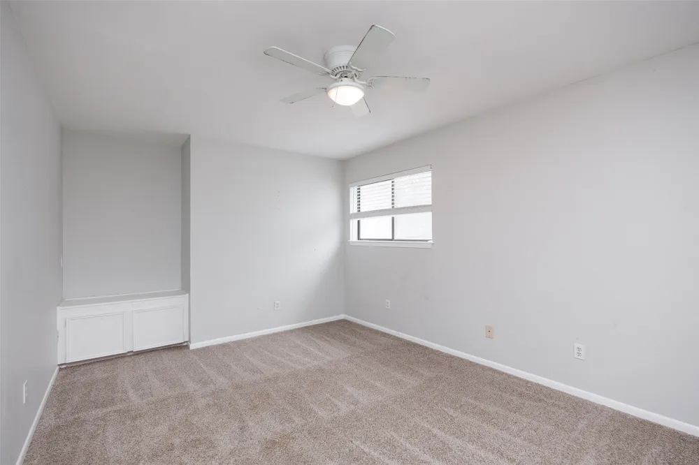 320 Long Pointe Drive Portland, TX 78374