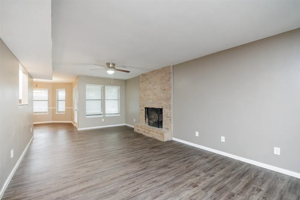 320 Long Pointe Drive Portland, TX 78374
