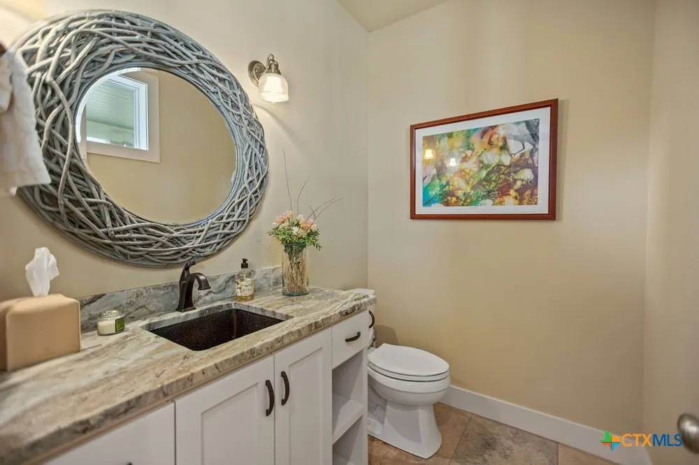 460 Bay Club Dr. Seadrift, TX 77983