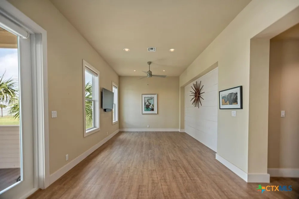 460 Bay Club Dr. Seadrift, TX 77983
