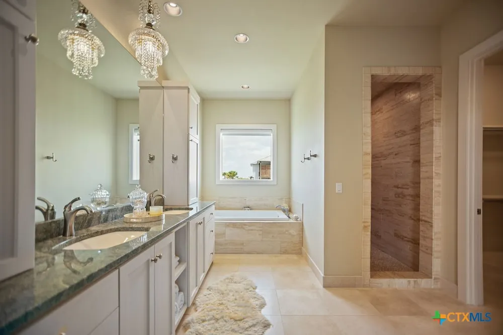 460 Bay Club Dr. Seadrift, TX 77983