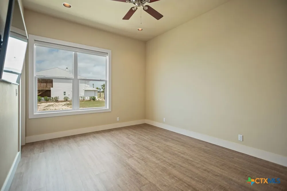 460 Bay Club Dr. Seadrift, TX 77983