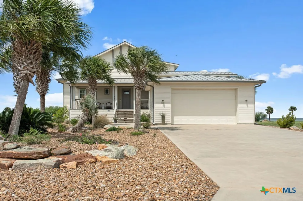 460 Bay Club Dr. Seadrift, TX 77983