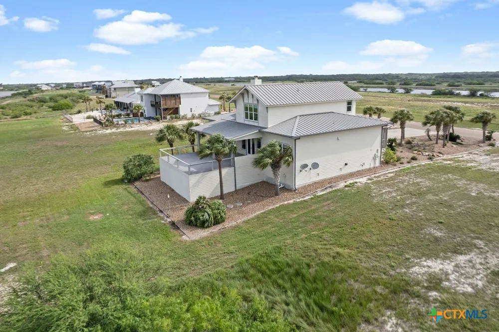 460 Bay Club Dr. Seadrift, TX 77983