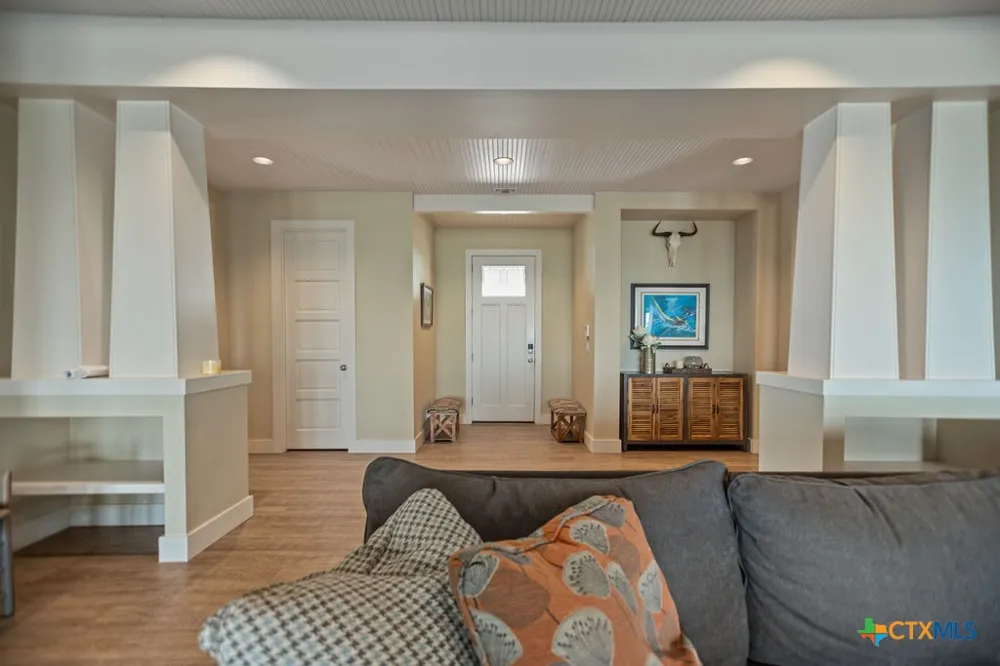 460 Bay Club Dr. Seadrift, TX 77983