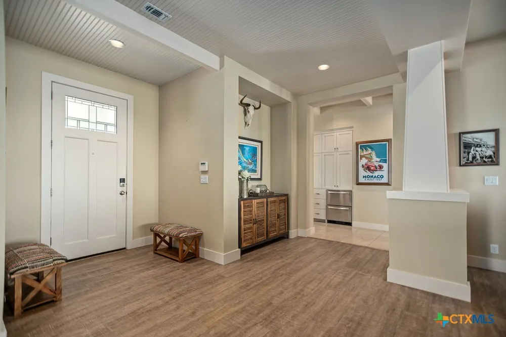 460 Bay Club Dr. Seadrift, TX 77983
