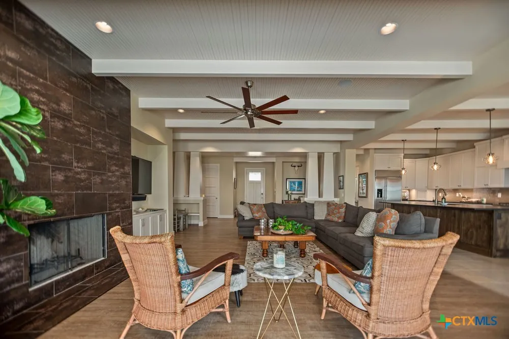 460 Bay Club Dr. Seadrift, TX 77983