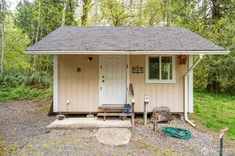 124 Raydel Drive