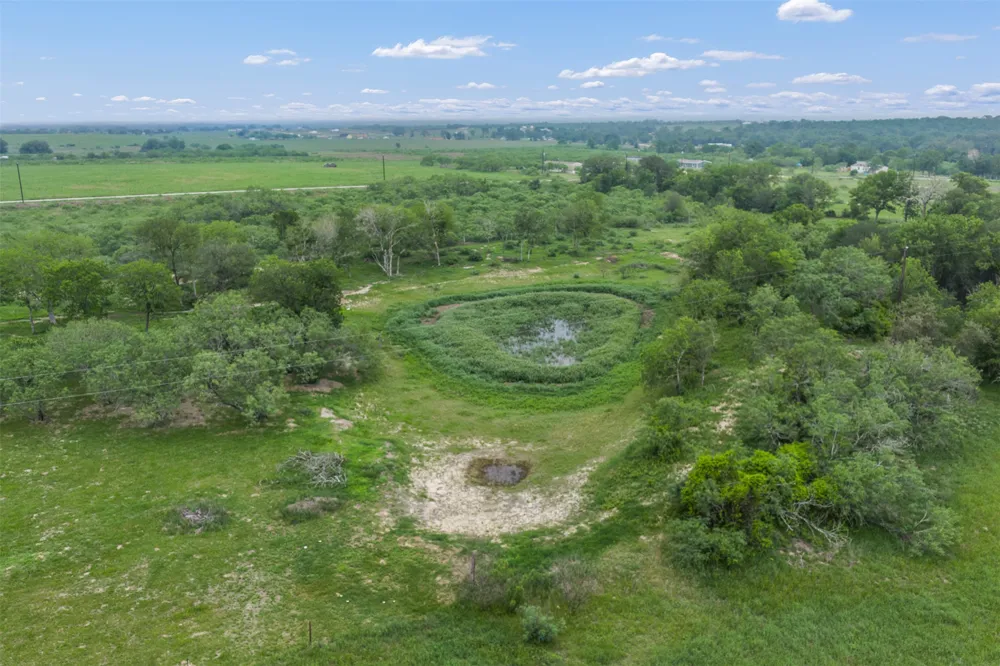 6497 Taylorsville Road Dale, TX 78616
