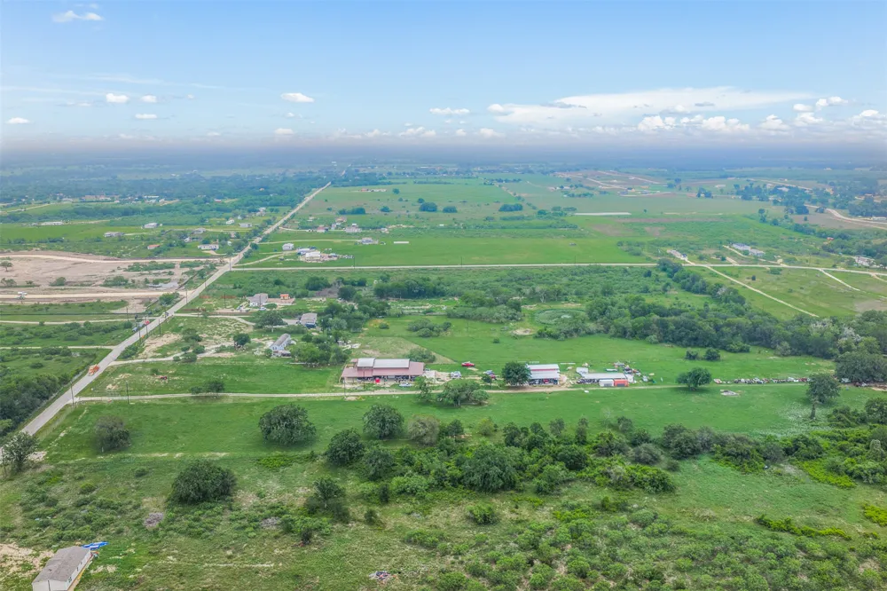 6497 Taylorsville Road Dale, TX 78616