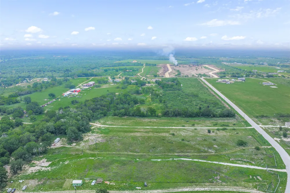 6497 Taylorsville Road Dale, TX 78616