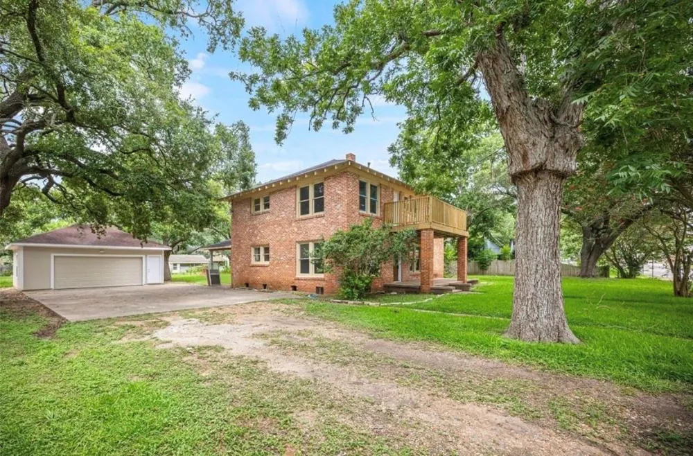 212 W Alabama Street Wharton, TX 77488