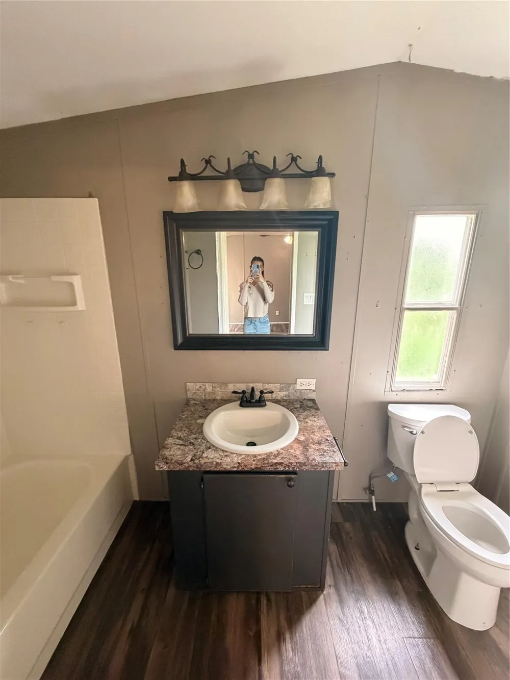 2021 Battlebell Road #40 Highlands, TX 77562