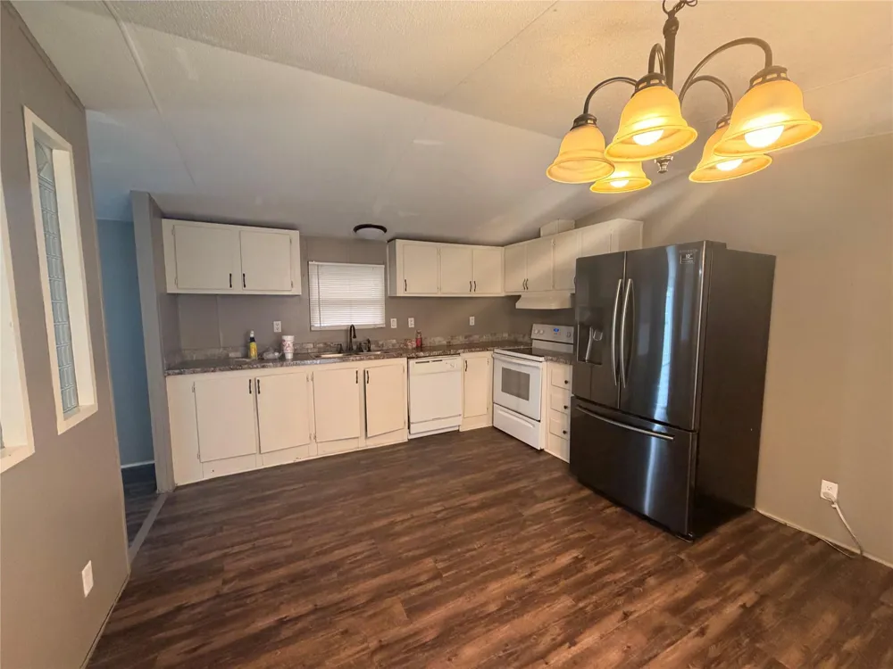 2021 Battlebell Road #40 Highlands, TX 77562