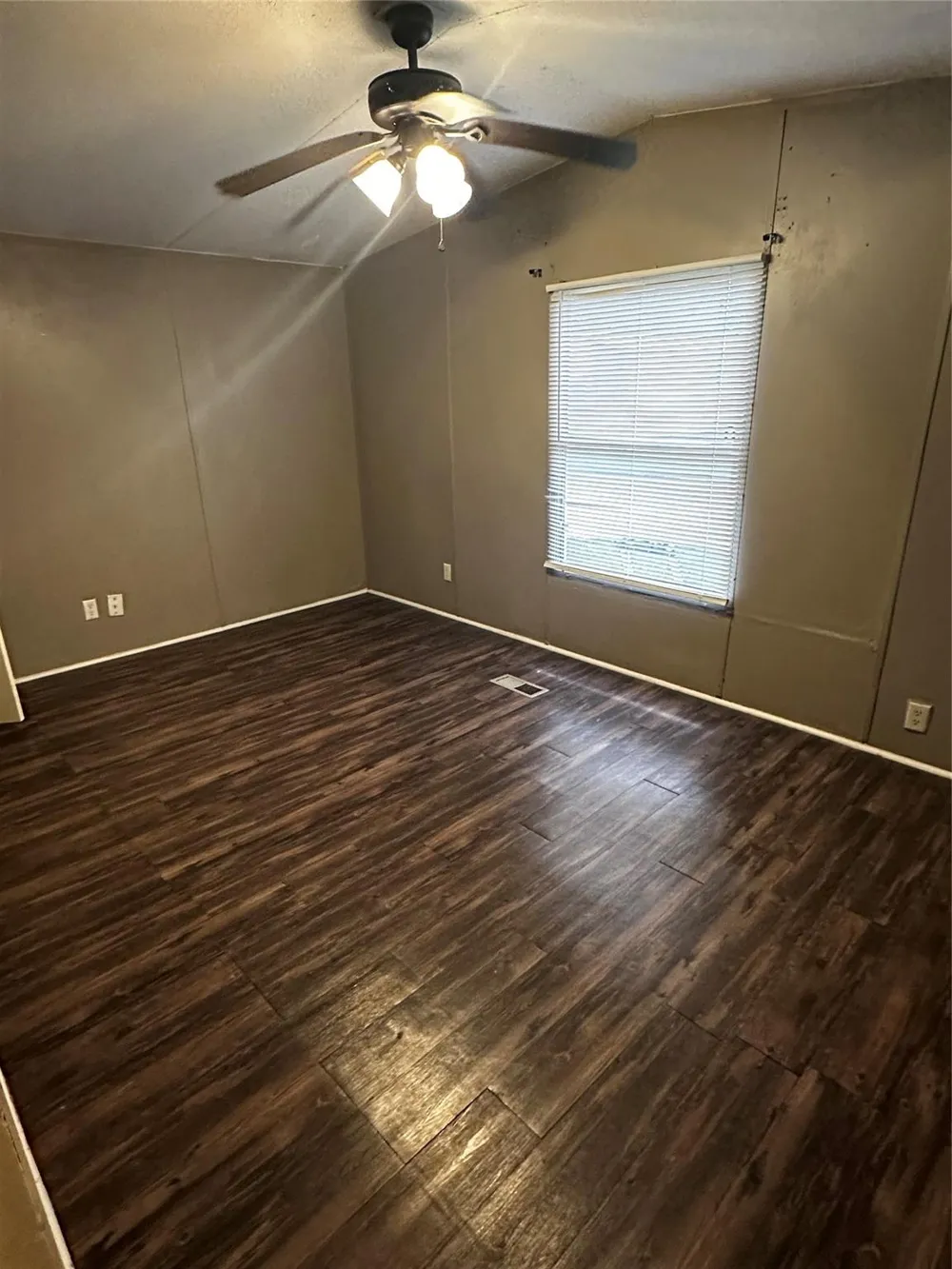2021 Battlebell Road #40 Highlands, TX 77562