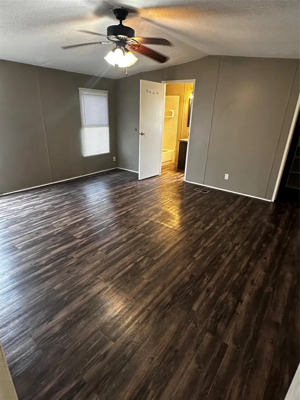 2021 Battlebell Road #40 Highlands, TX 77562