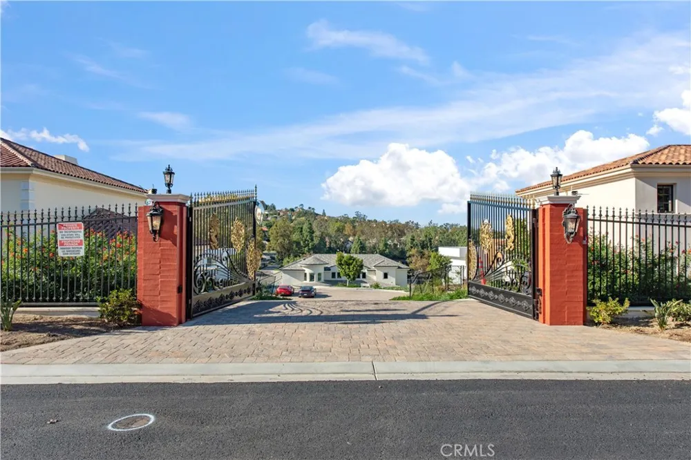 1578 Jade Street North Tustin, CA 92705