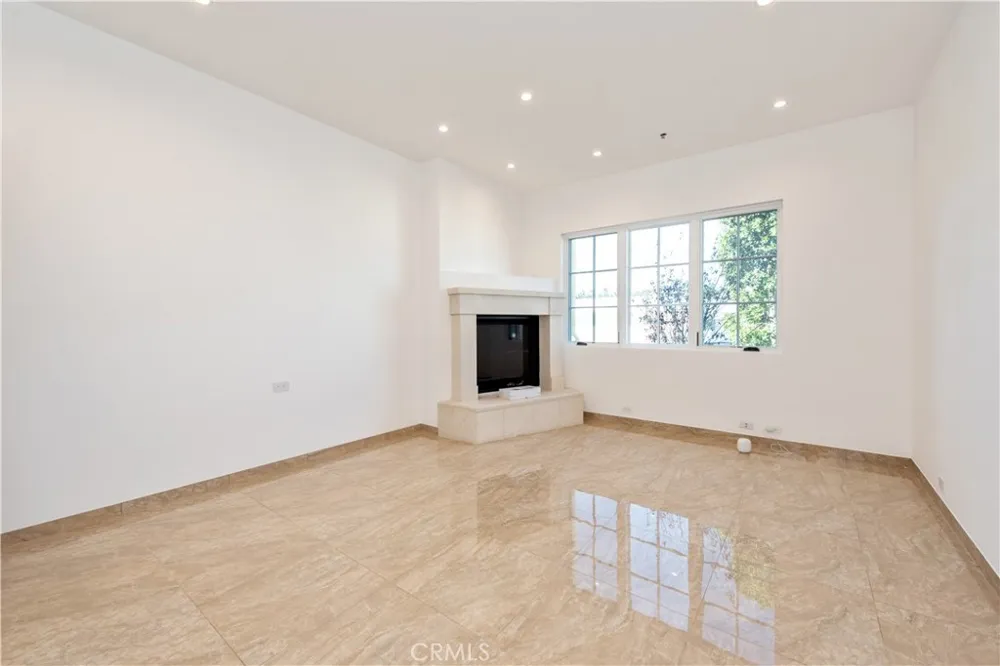 1578 Jade Street North Tustin, CA 92705