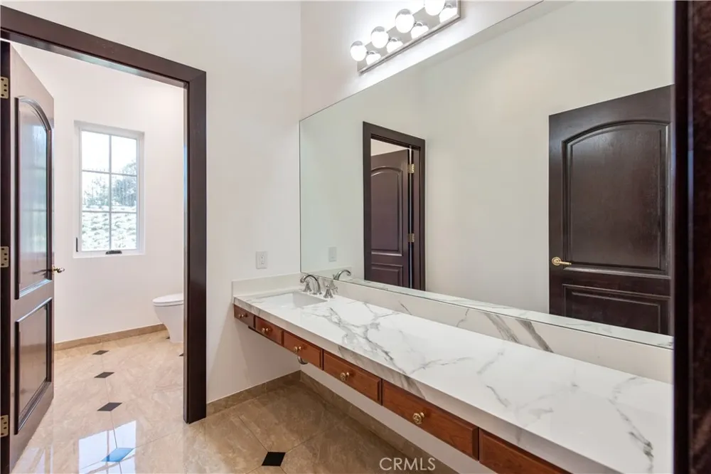 1578 Jade Street North Tustin, CA 92705