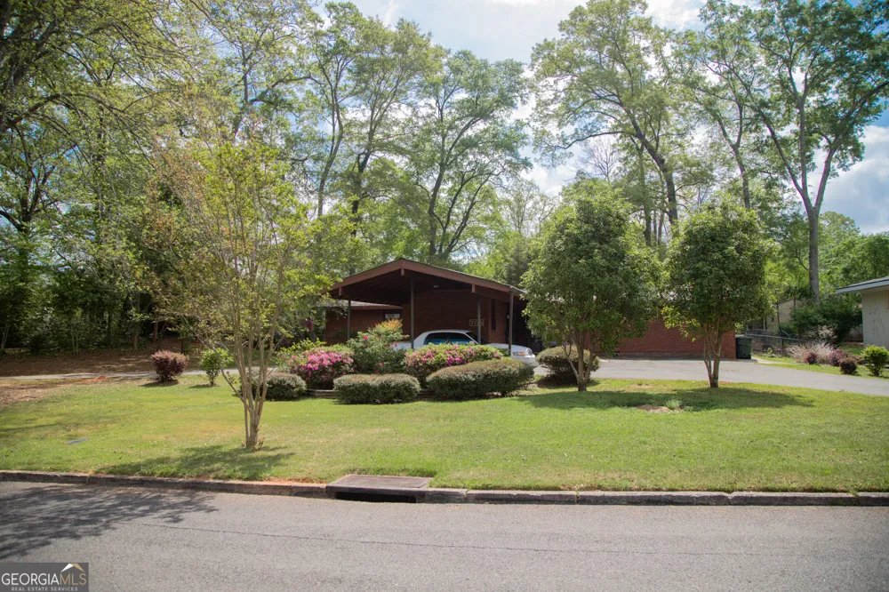703 Greenwood RD Thomaston, GA 30286