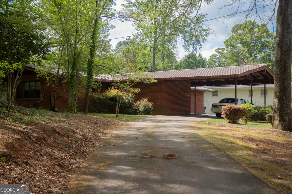 703 Greenwood RD Thomaston, GA 30286