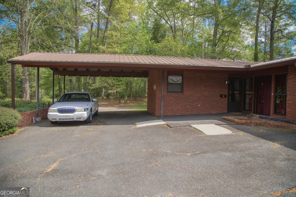 703 Greenwood RD Thomaston, GA 30286