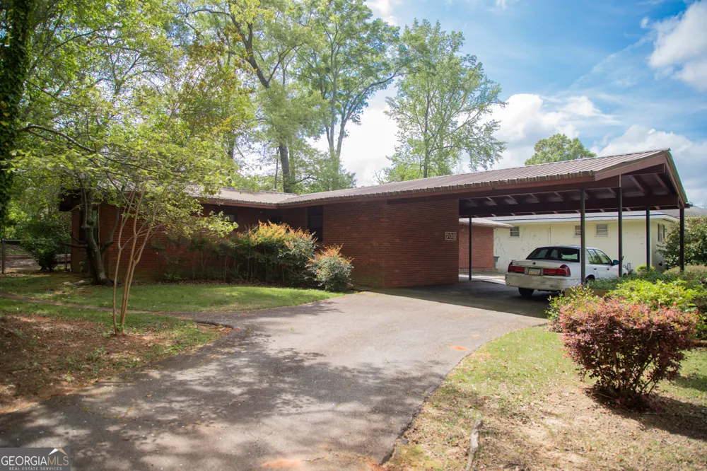 703 Greenwood RD Thomaston, GA 30286