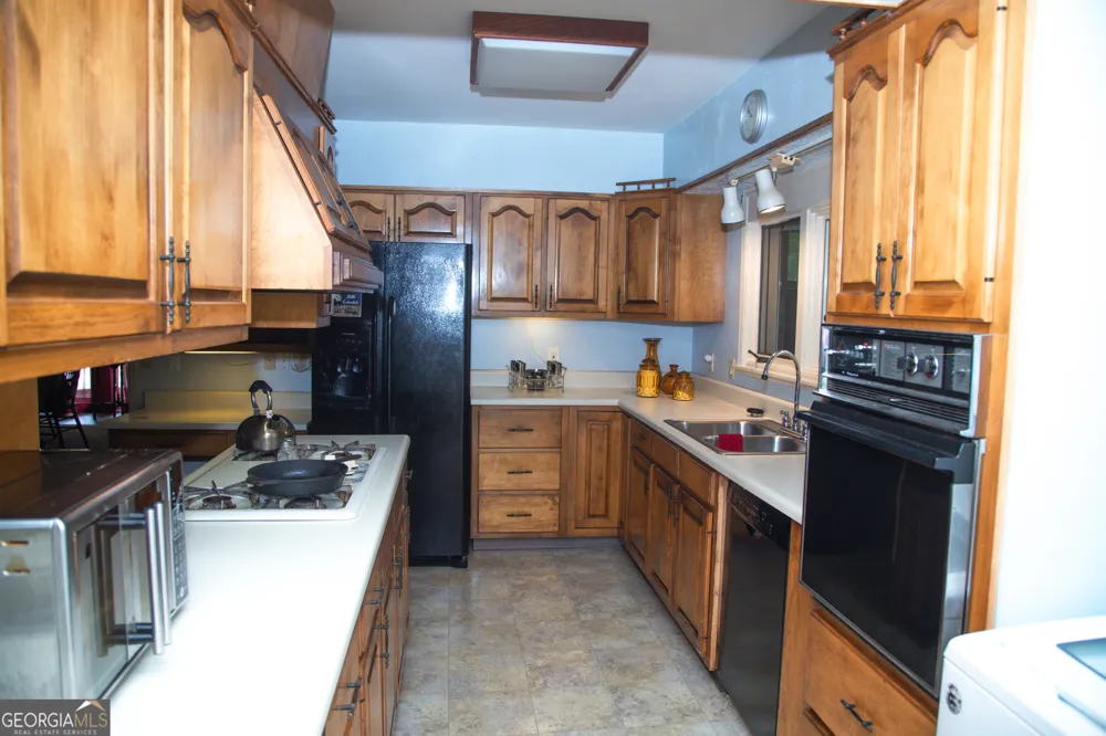 703 Greenwood RD Thomaston, GA 30286