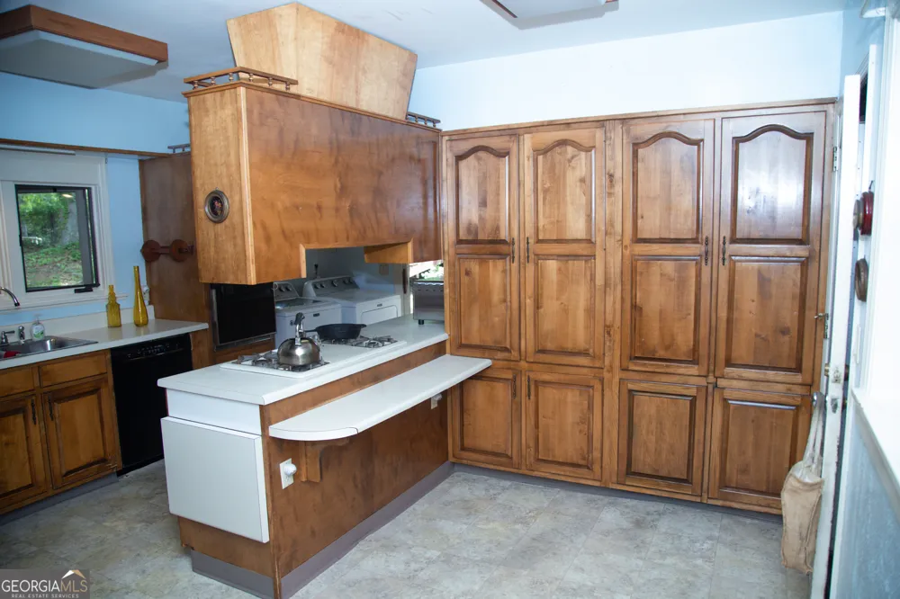 703 Greenwood RD Thomaston, GA 30286