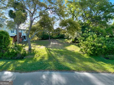 502 Miller AVE