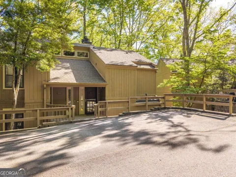 135 Chestnut Rise TRL