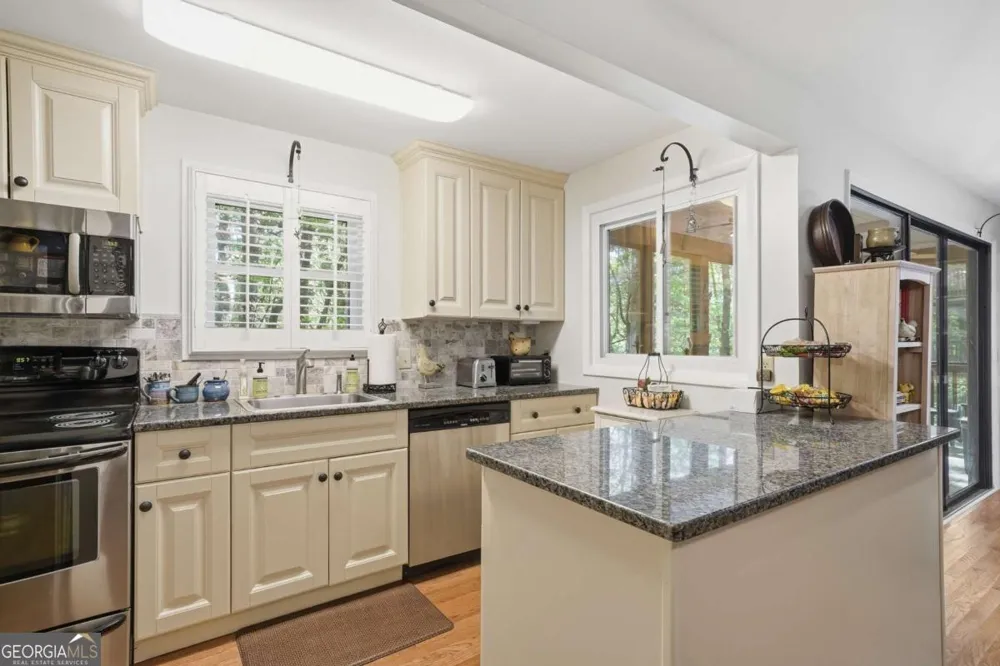 135 Chestnut Rise TRL Jasper, GA 30143