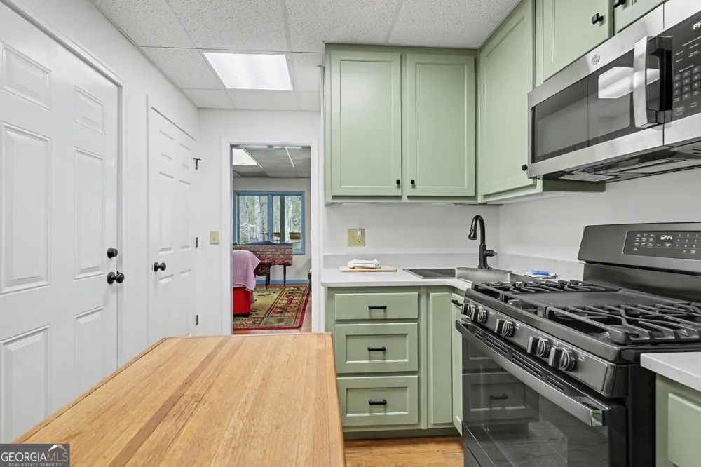 1067 O V Justus RD Rabun Gap, GA 30568