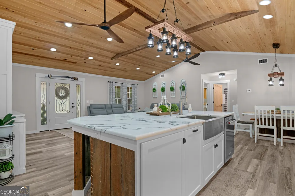 897 Empire RD Jesup, GA 31545