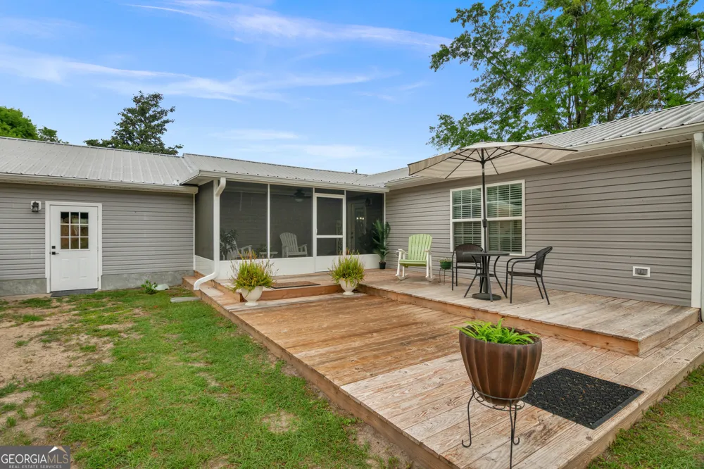 897 Empire RD Jesup, GA 31545