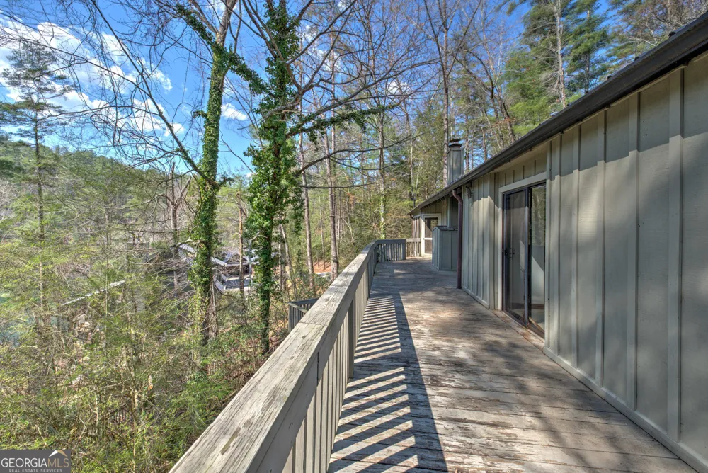 91 Dragway LN Lakemont, GA 30552