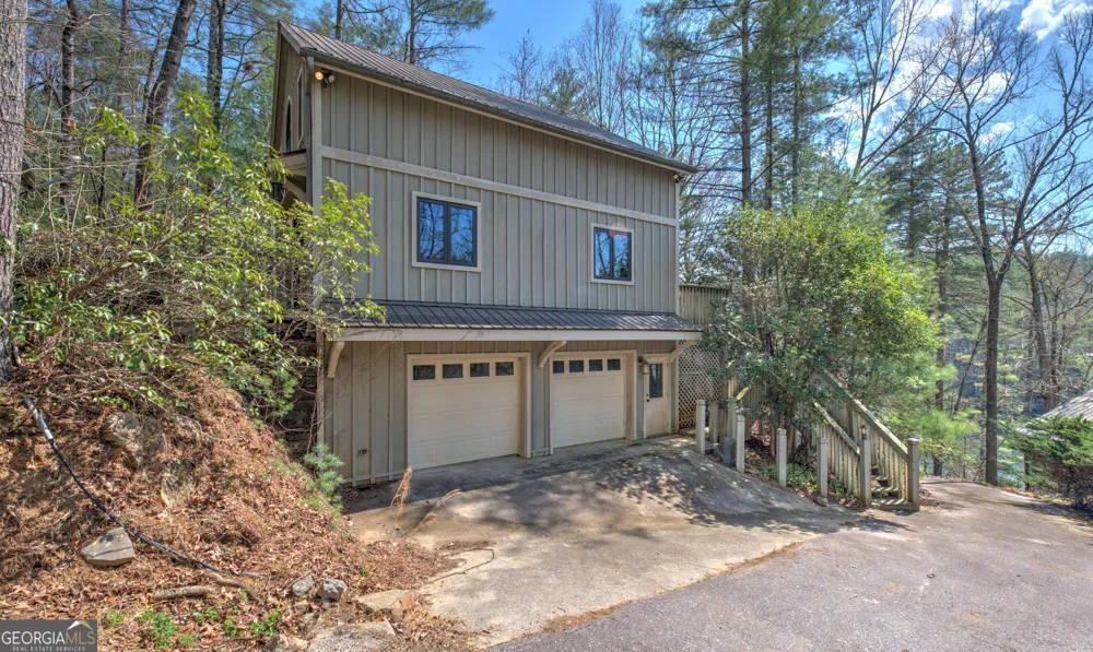 91 Dragway LN Lakemont, GA 30552