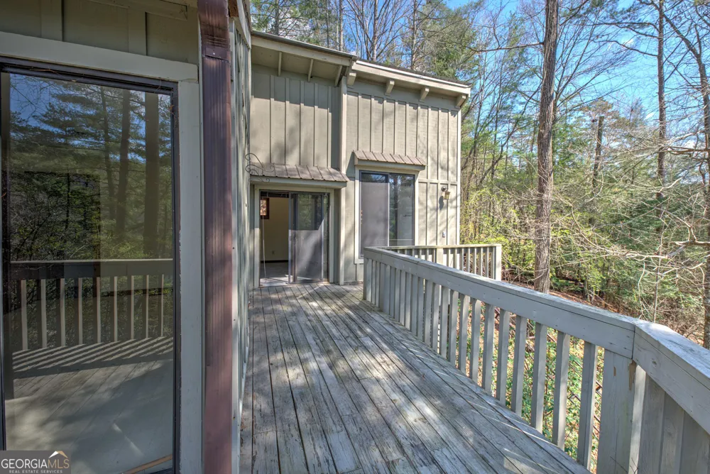 91 Dragway LN Lakemont, GA 30552