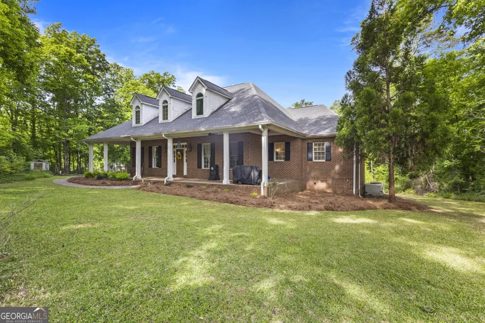 54 Meadow LN Hawkinsville, GA 31036