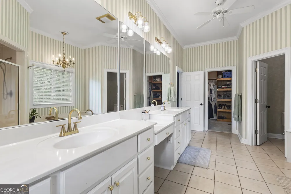 54 Meadow LN Hawkinsville, GA 31036