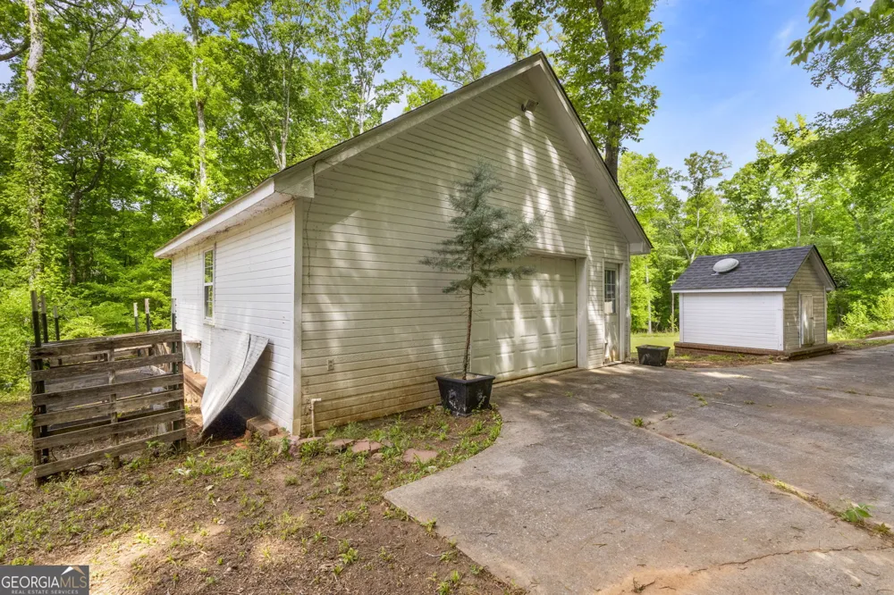 54 Meadow LN Hawkinsville, GA 31036