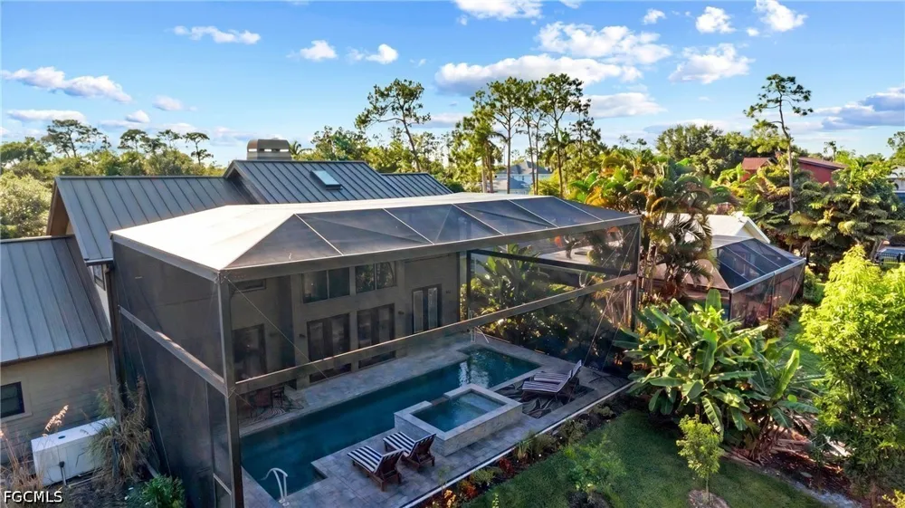 Waxmyrtle Way Naples, FL 34109