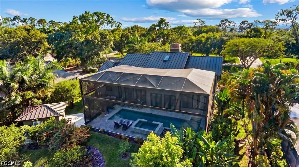 Waxmyrtle Way Naples, FL 34109