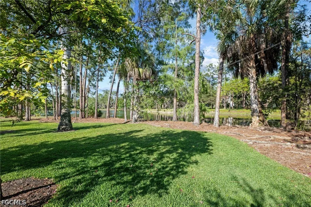 Waxmyrtle Way Naples, FL 34109